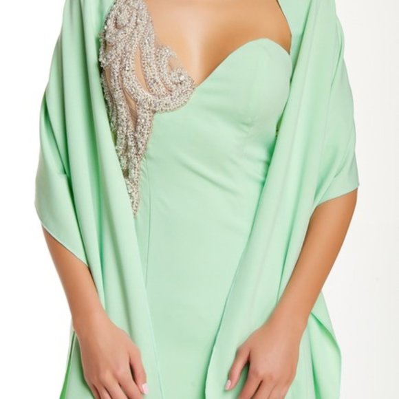 Mint green with embellishment couture evening gown - Picture 3 of 8